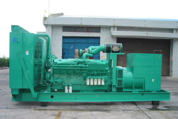 镇远工厂发电机应急发电时如何更准确地检查发电机状态？