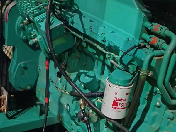 镇远如何确定新的发电机组控制系统是否与原系统兼容？