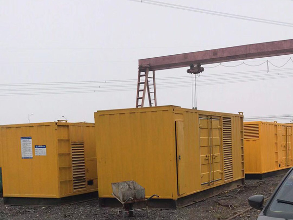 镇远100kw柴油发电机组每小时油耗？