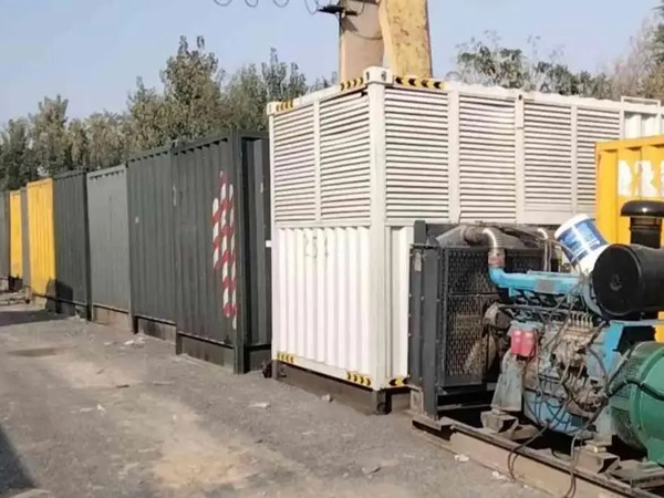 镇远200KW柴油发电机机组每小时油耗是多少？